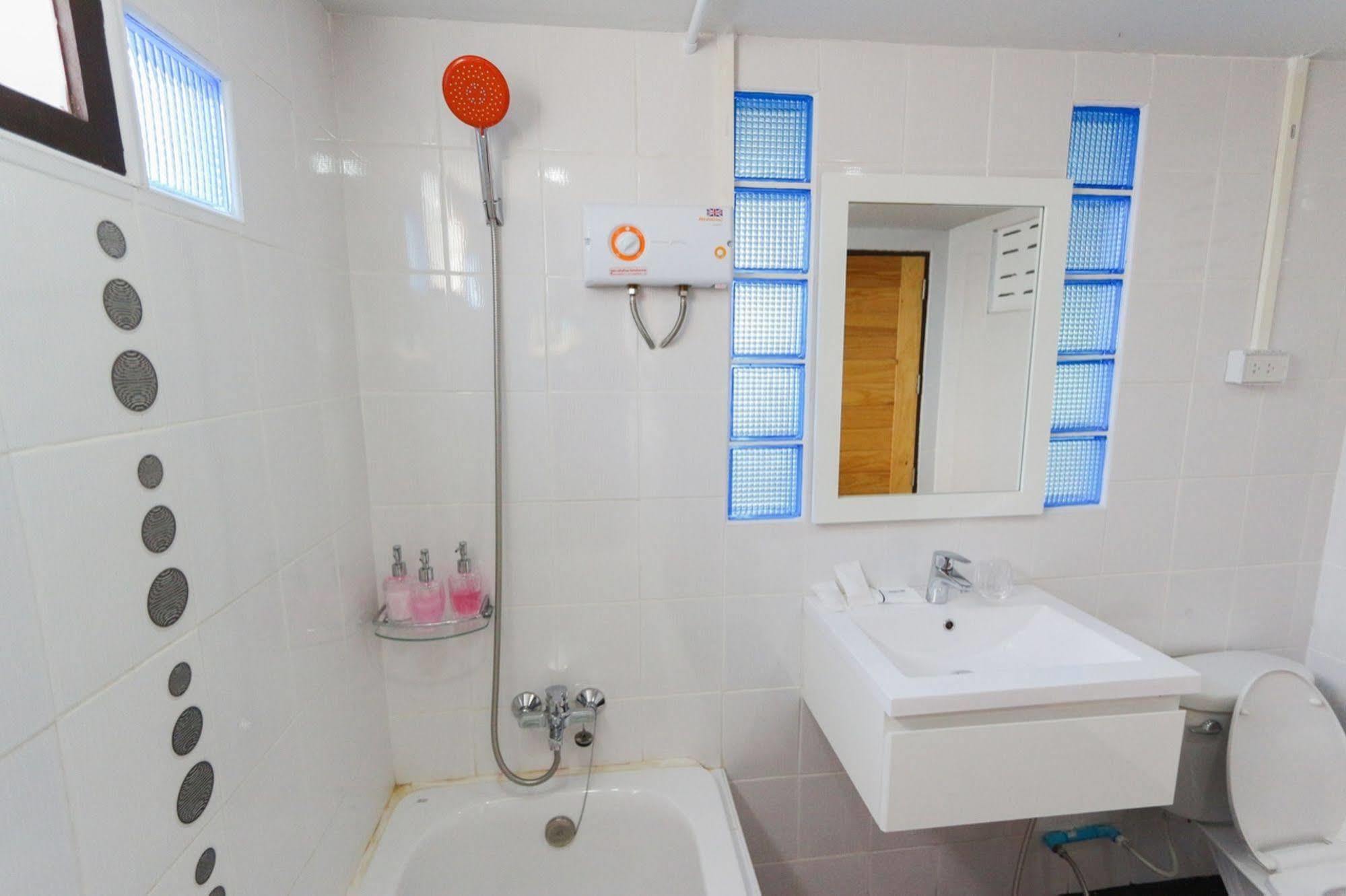 לואי The Stay Guest House מראה חיצוני תמונה